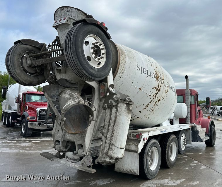 image for item DS4132 2016 Kenworth W900 ready mix truck
