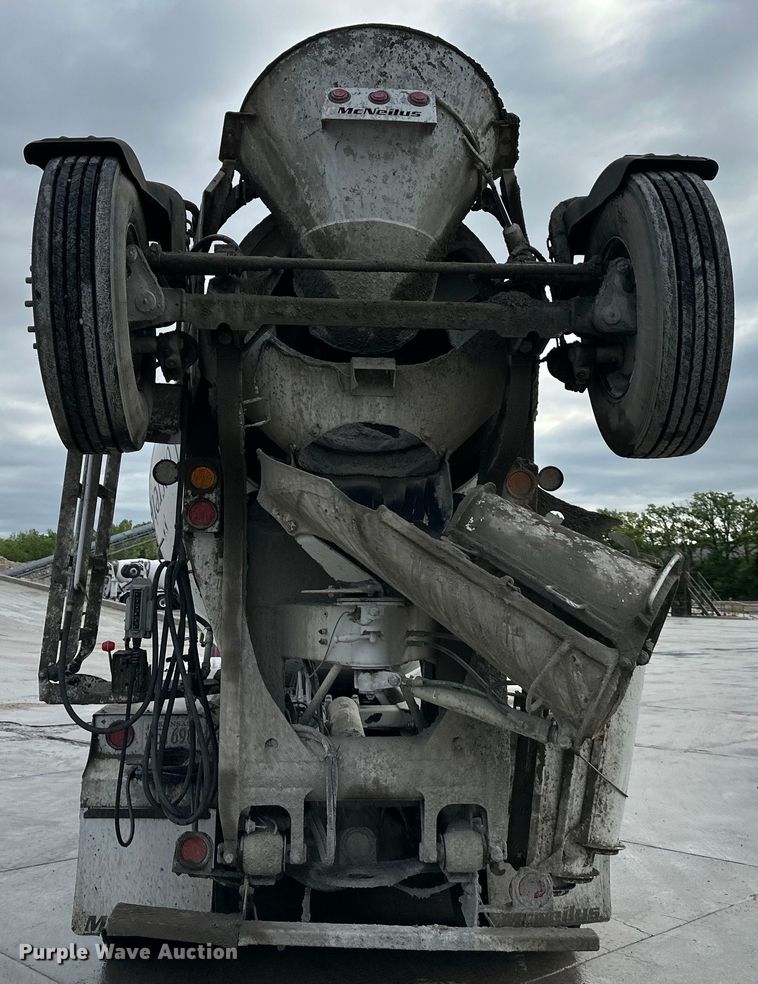 image for item DS4132 2016 Kenworth W900 ready mix truck