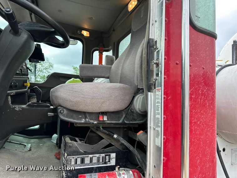 image for item DS4132 2016 Kenworth W900 ready mix truck