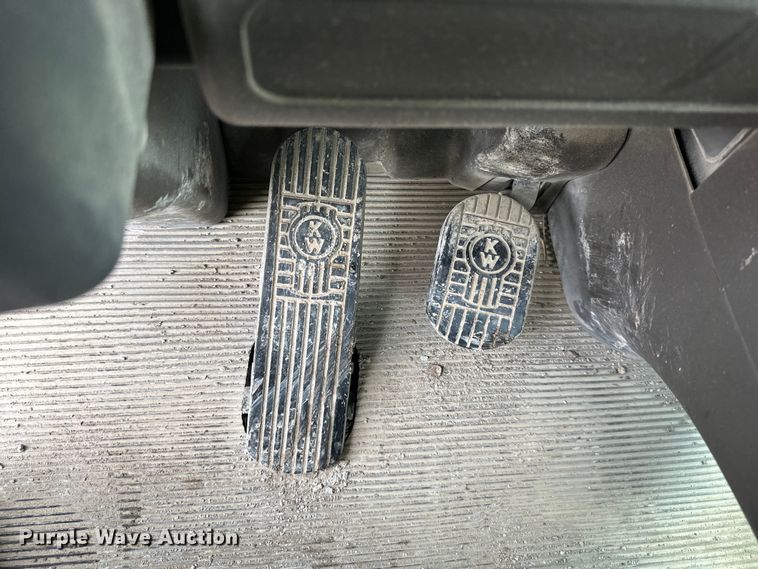 image for item DS4132 2016 Kenworth W900 ready mix truck