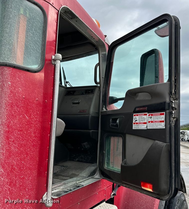 image for item DS4132 2016 Kenworth W900 ready mix truck