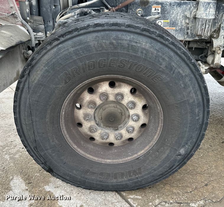 image for item DS4132 2016 Kenworth W900 ready mix truck