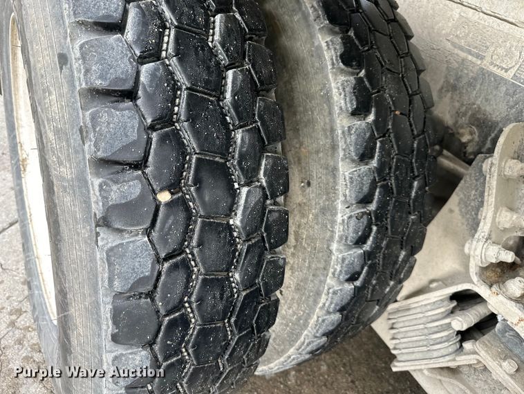 image for item DS4132 2016 Kenworth W900 ready mix truck