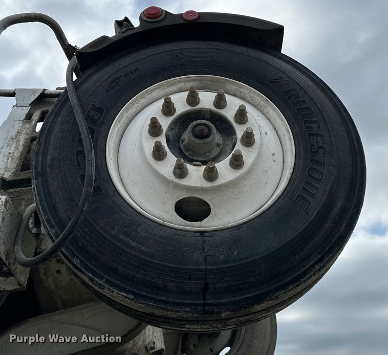 image for item DS4132 2016 Kenworth W900 ready mix truck