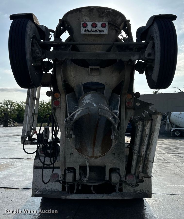 image for item DS4133 2016 Kenworth ready mix truck