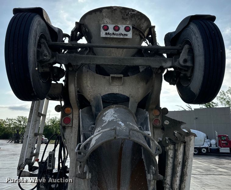 image for item DS4133 2016 Kenworth ready mix truck