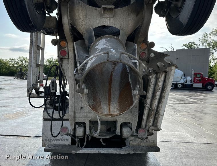 image for item DS4133 2016 Kenworth ready mix truck