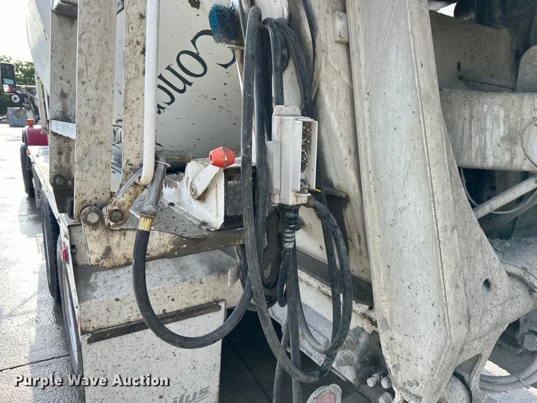 image for item DS4133 2016 Kenworth ready mix truck