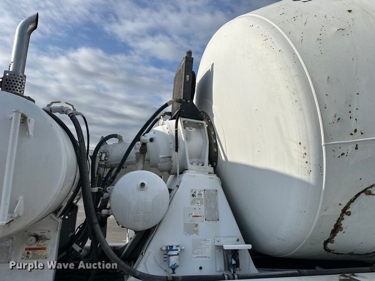 image for item DS4133 2016 Kenworth ready mix truck