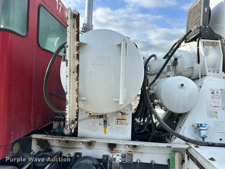 image for item DS4133 2016 Kenworth ready mix truck