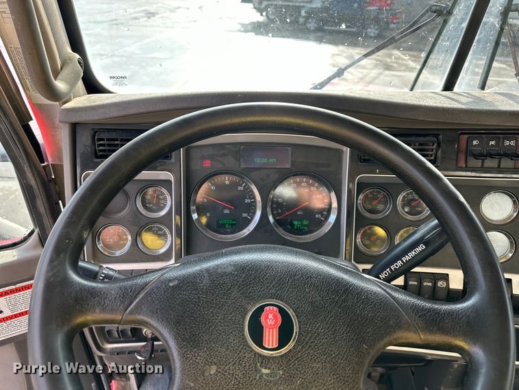 image for item DS4133 2016 Kenworth ready mix truck