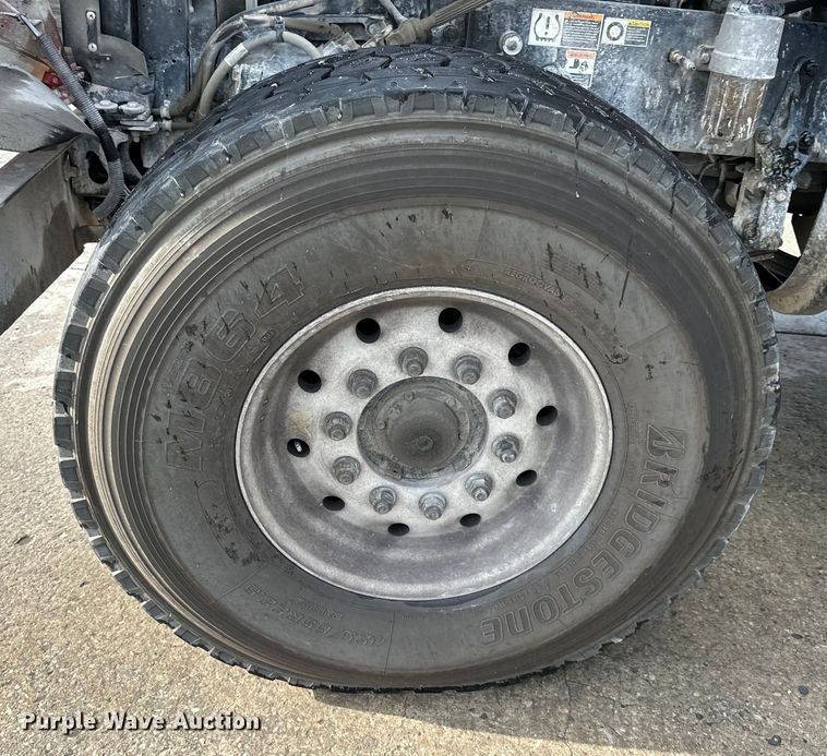 image for item DS4133 2016 Kenworth ready mix truck