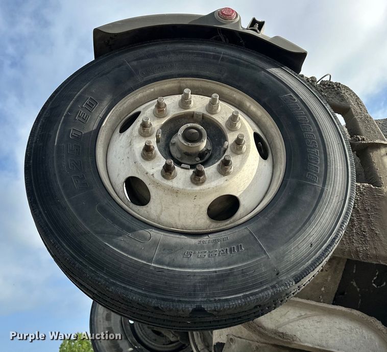 image for item DS4133 2016 Kenworth ready mix truck