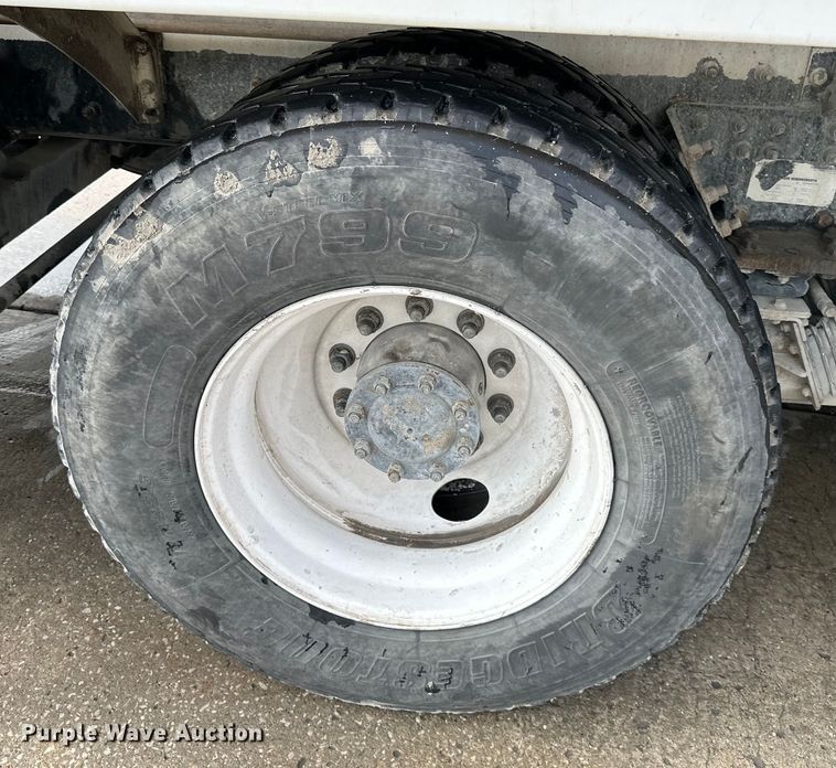 image for item DS4133 2016 Kenworth ready mix truck