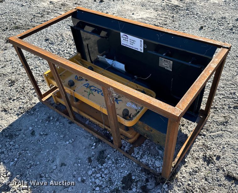 image for item DS4146 2023 AGT  SSHH680 skid steer breaker