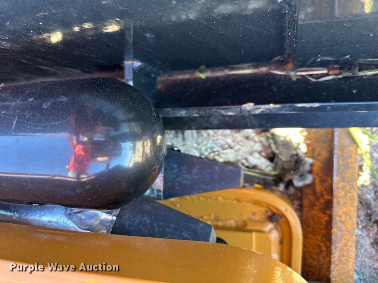 image for item DS4146 2023 AGT  SSHH680 skid steer breaker