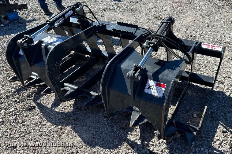 image for item DS4157 Stout  HD72-8 skid steer grapple bucket