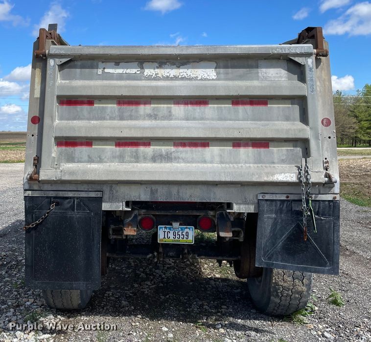 image for item DS5506 1994 Brady Truck Equipment end dump pup trailer