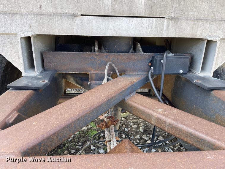 image for item DS5506 1994 Brady Truck Equipment end dump pup trailer