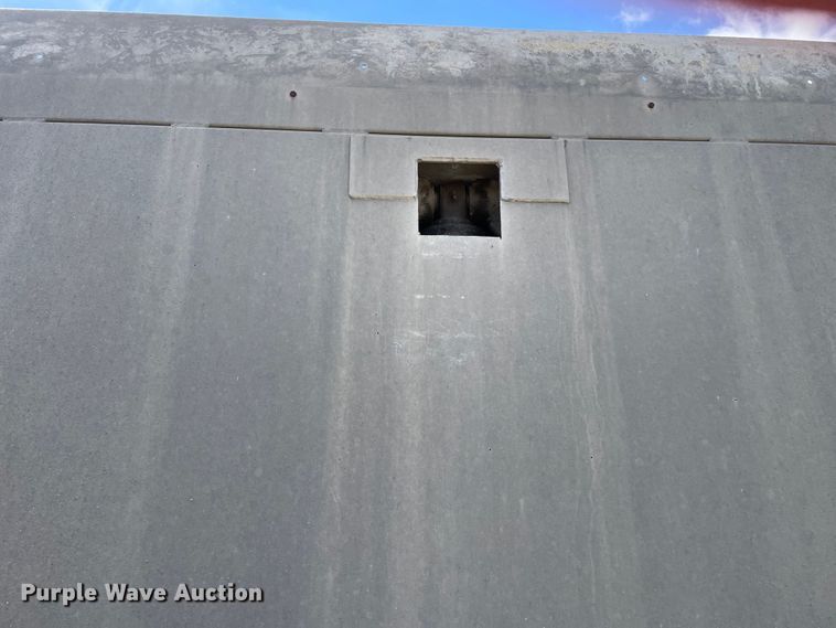 image for item DS5506 1994 Brady Truck Equipment end dump pup trailer