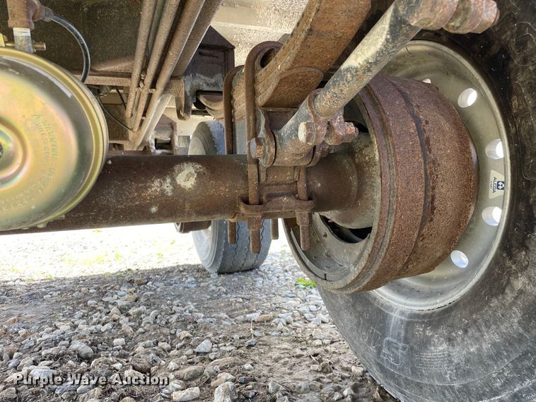 image for item DS5506 1994 Brady Truck Equipment end dump pup trailer