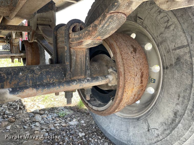 image for item DS5506 1994 Brady Truck Equipment end dump pup trailer