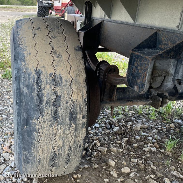 image for item DS5506 1994 Brady Truck Equipment end dump pup trailer