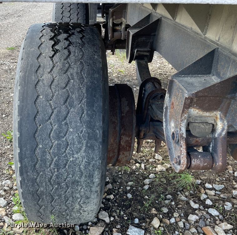 image for item DS5506 1994 Brady Truck Equipment end dump pup trailer