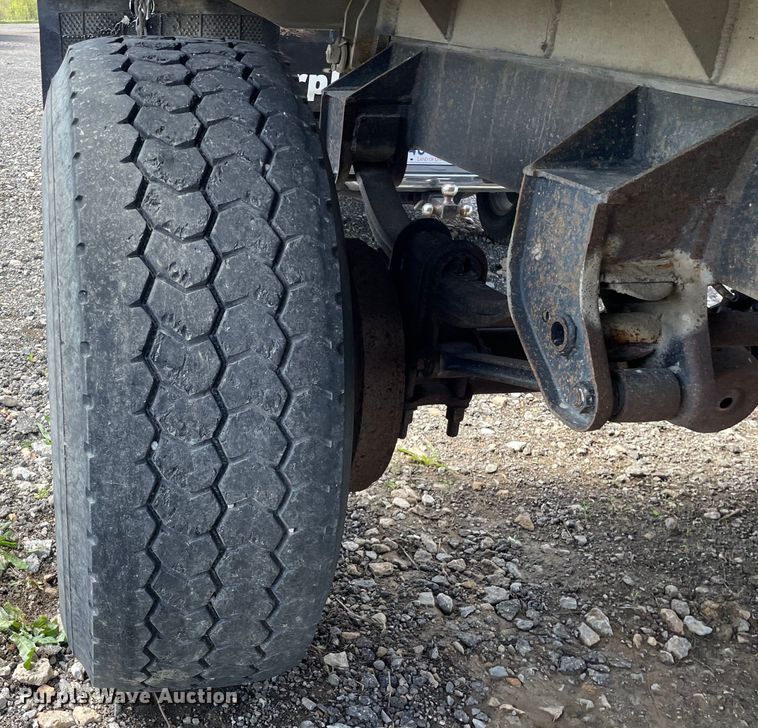 image for item DS5506 1994 Brady Truck Equipment end dump pup trailer