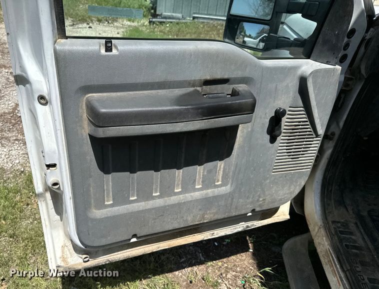 image for item DX0478 2011 Ford F450 Super Duty bucket truck