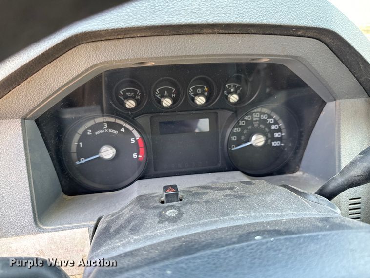 image for item DX0478 2011 Ford F450 Super Duty bucket truck