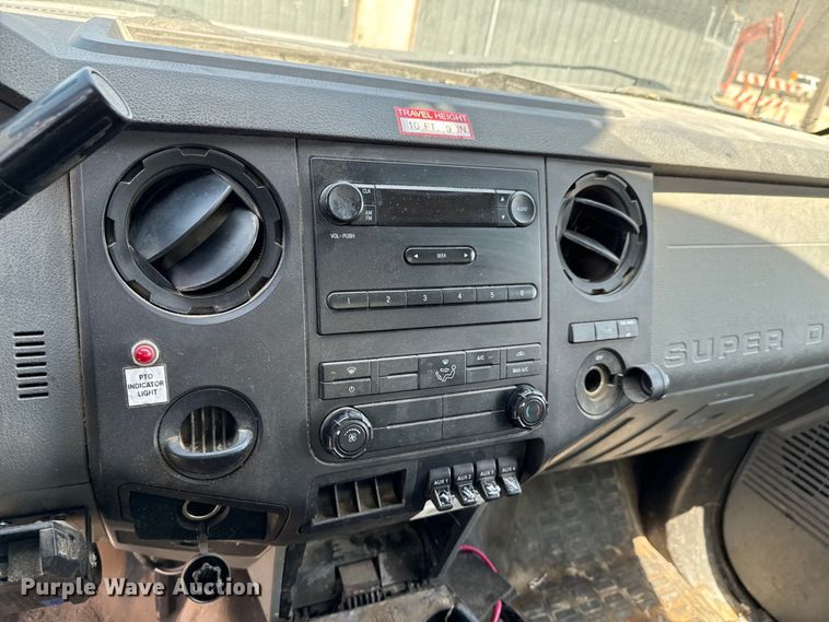 image for item DX0478 2011 Ford F450 Super Duty bucket truck