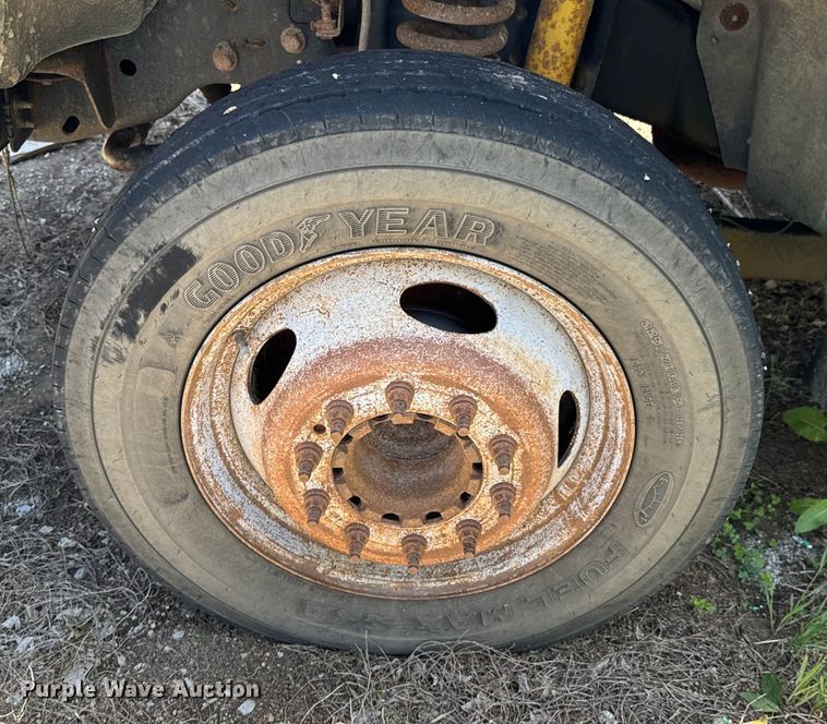 image for item DX0478 2011 Ford F450 Super Duty bucket truck