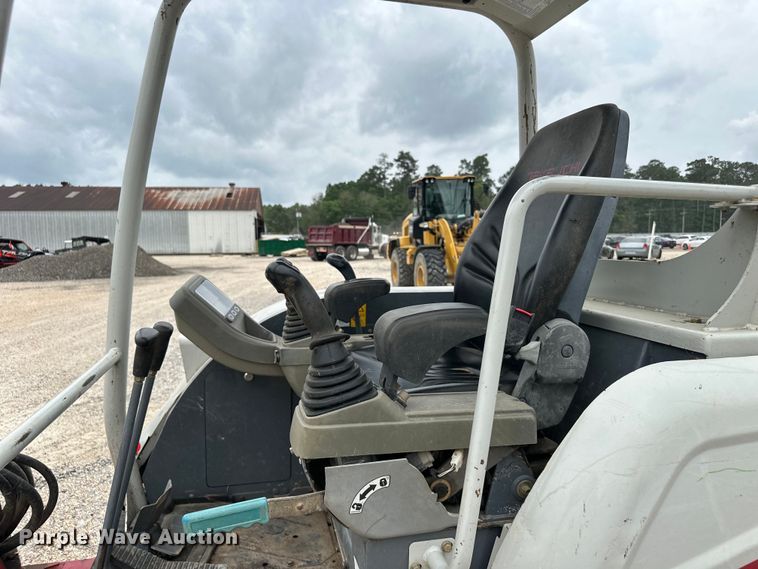 image for item DX1453 2019 Takeuchi TB230 mini excavator