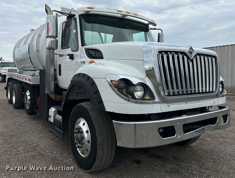 image for item EG1366 2012 International WorkStar 7600 SBA tank truck