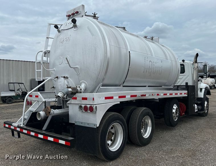 image for item EG1366 2012 International WorkStar 7600 SBA tank truck