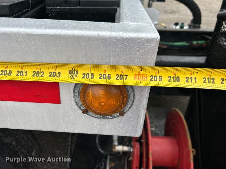 image for item EG1366 2012 International WorkStar 7600 SBA tank truck