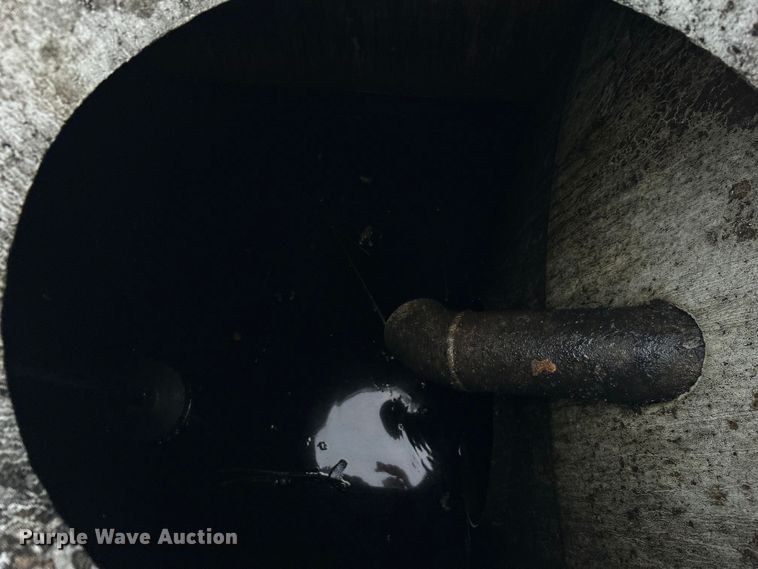 image for item EG1366 2012 International WorkStar 7600 SBA tank truck