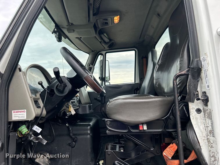 image for item EG1366 2012 International WorkStar 7600 SBA tank truck