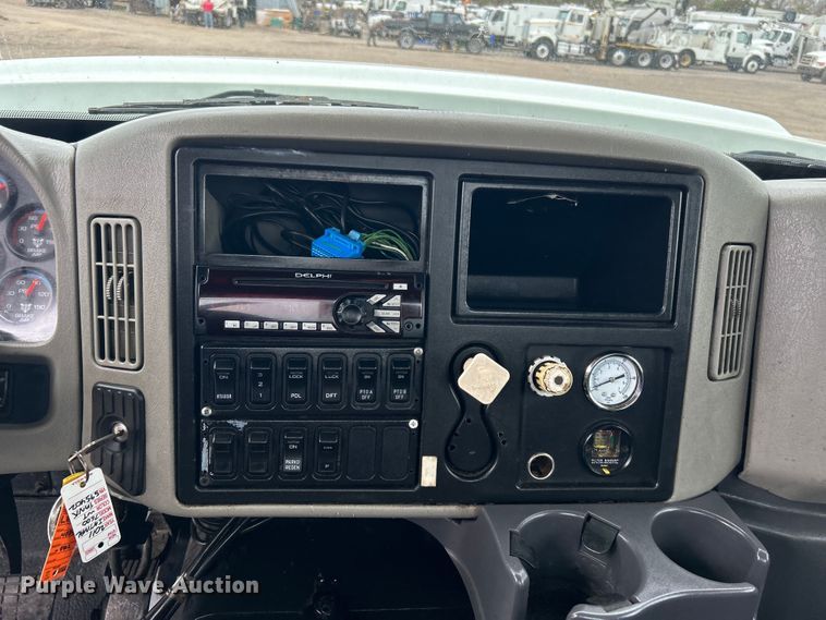 image for item EG1366 2012 International WorkStar 7600 SBA tank truck