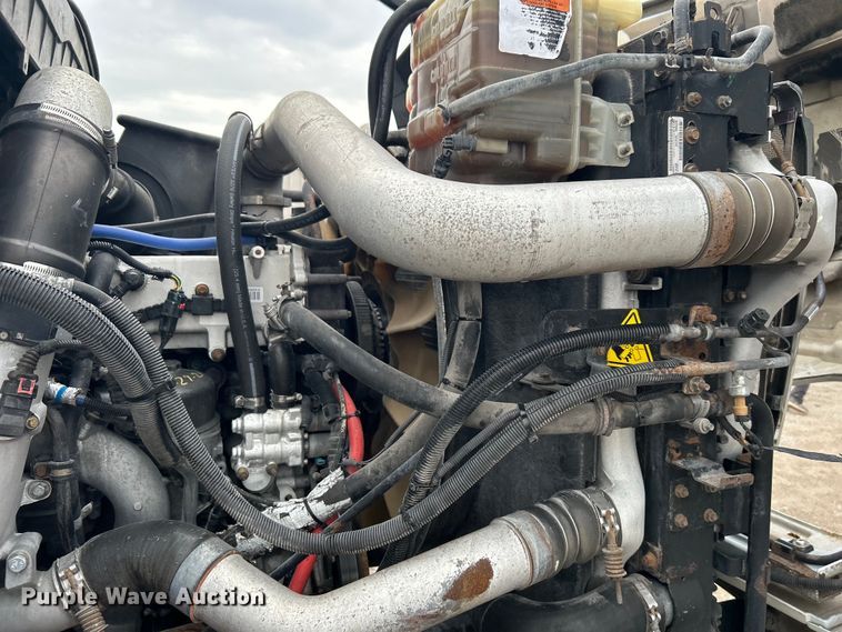 image for item EG1366 2012 International WorkStar 7600 SBA tank truck