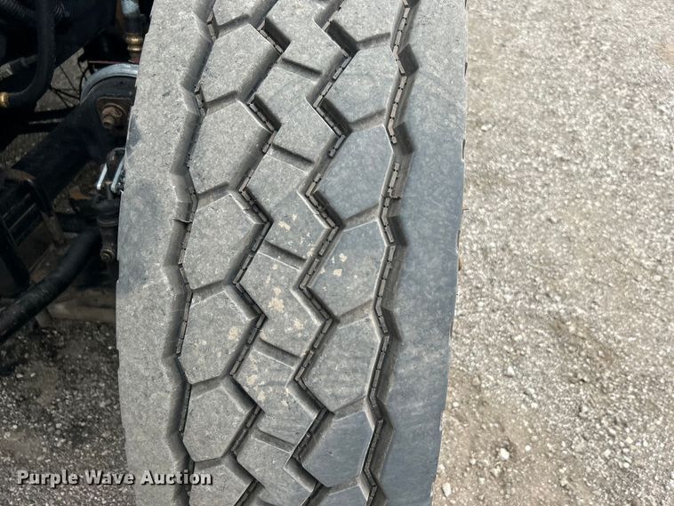 image for item EG1366 2012 International WorkStar 7600 SBA tank truck