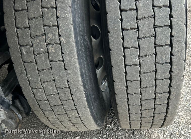 image for item EG1366 2012 International WorkStar 7600 SBA tank truck