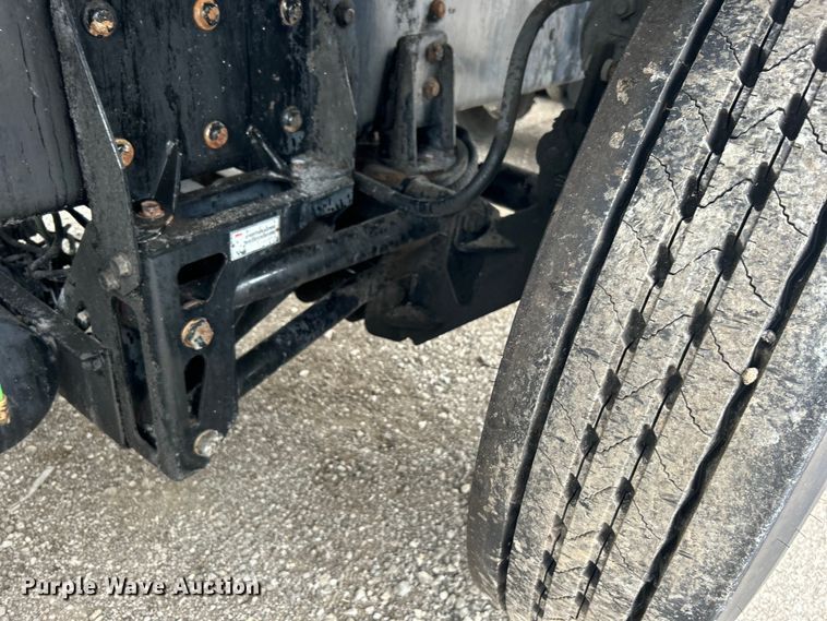 image for item EG1366 2012 International WorkStar 7600 SBA tank truck