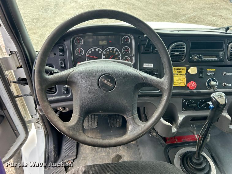 image for item EG1494 2010 Freightliner  Business Class M2 dump truck