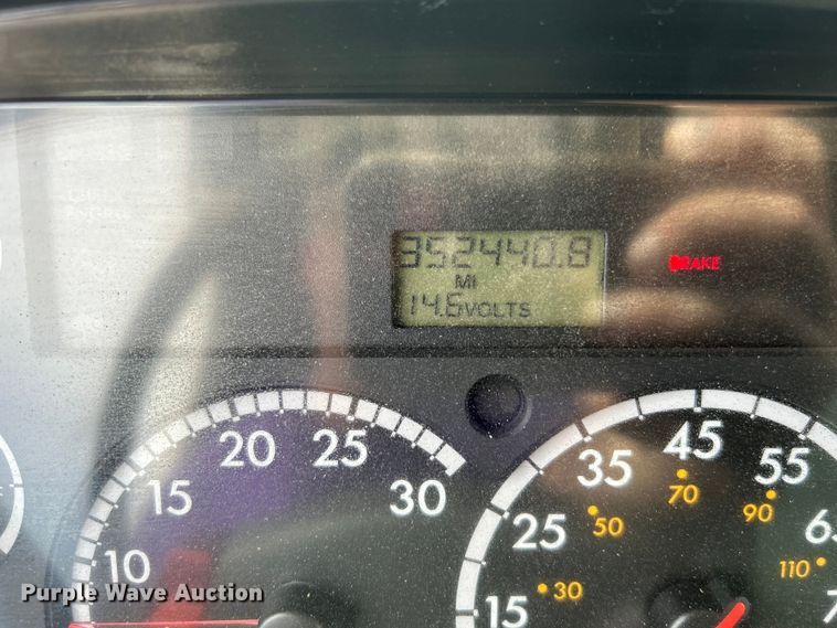 image for item EG1494 2010 Freightliner  Business Class M2 dump truck