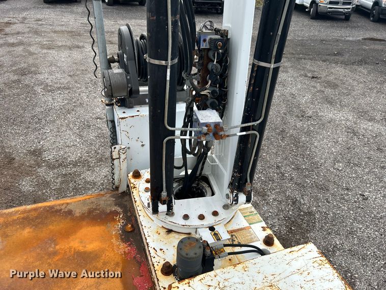 image for item EG1517 2012 Freightliner Business Class M2 Crew Cab utility / service truck