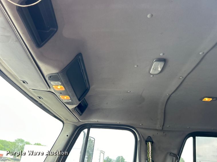 image for item EG1517 2012 Freightliner Business Class M2 Crew Cab utility / service truck