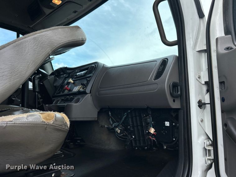 image for item EG1517 2012 Freightliner Business Class M2 Crew Cab utility / service truck