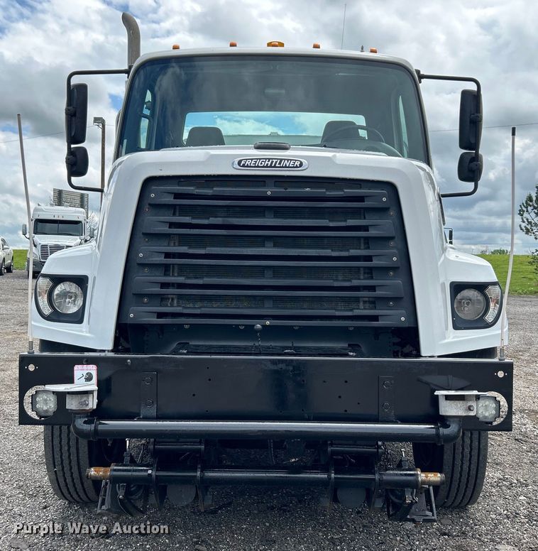image for item EG1520 2015 Freightliner  108SD water truck